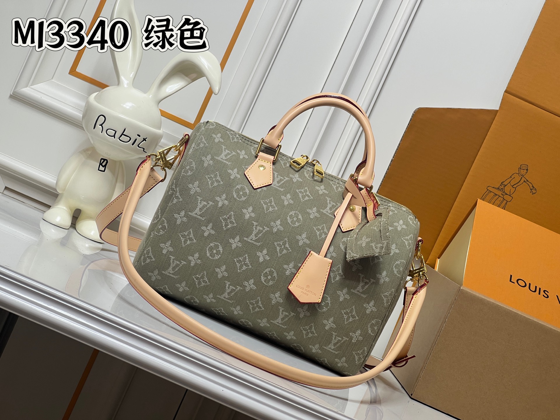 Louis Vuitton LV Classic Handbag Premium Canvas Model M28457 Padlock Detail Business Casual High-End Fashion